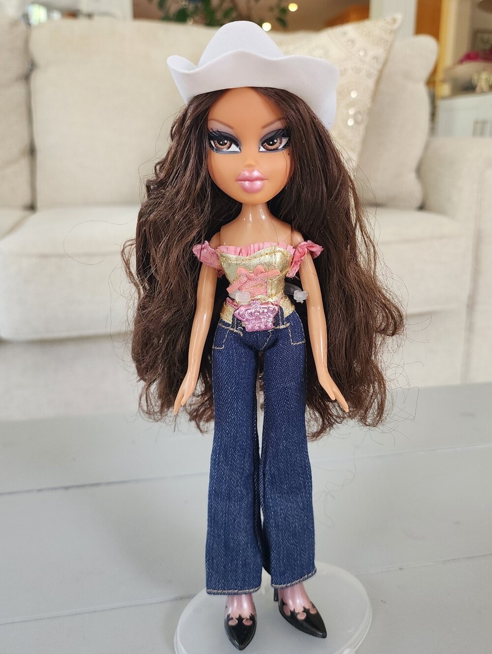 MGA Bratz Cowgirlz Horse Stable Yasmin Doll Cow Girl 2009 W/ Hat Beautiful